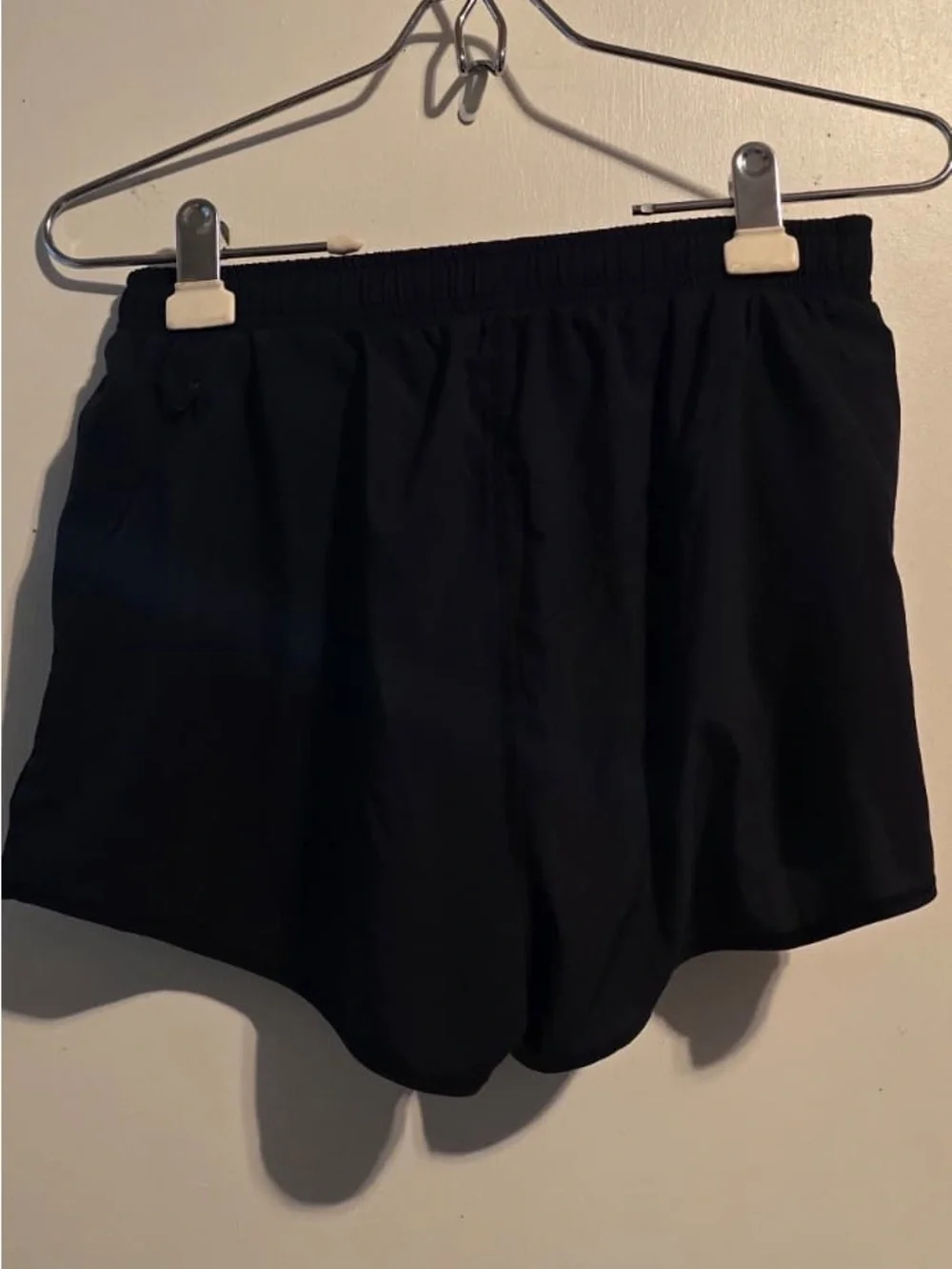 ALO Yoga Women's Black Athletic Shorts